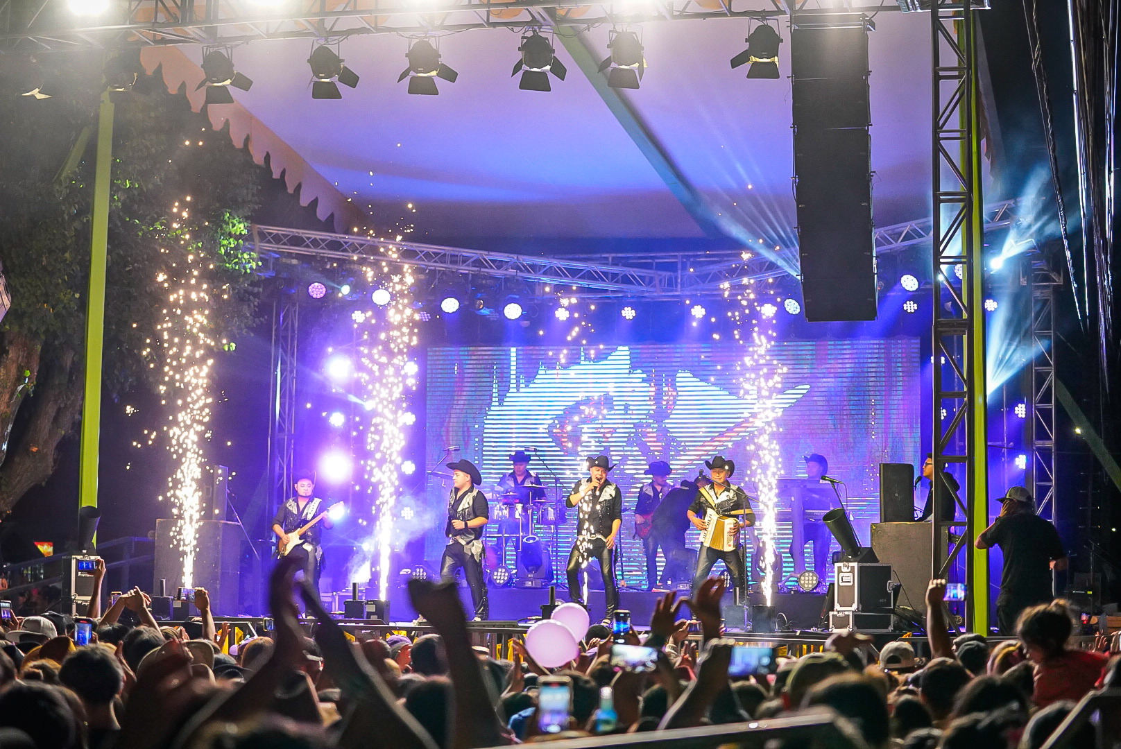 Fiesta del Choclo 2025: Zúmbale Primo ovacionado por miles de fans